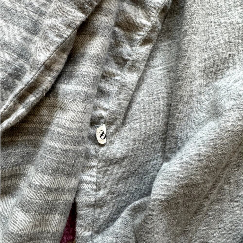 Lou & Grey Striped Button Down Women's Size Medium - Picture 4 of 6